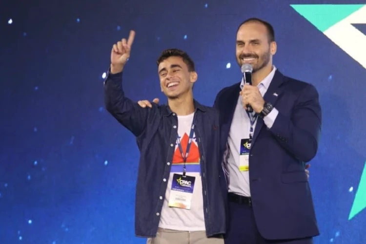 Após intervir, PL torce por trégua duradoura entre Eduardo e Nikolas