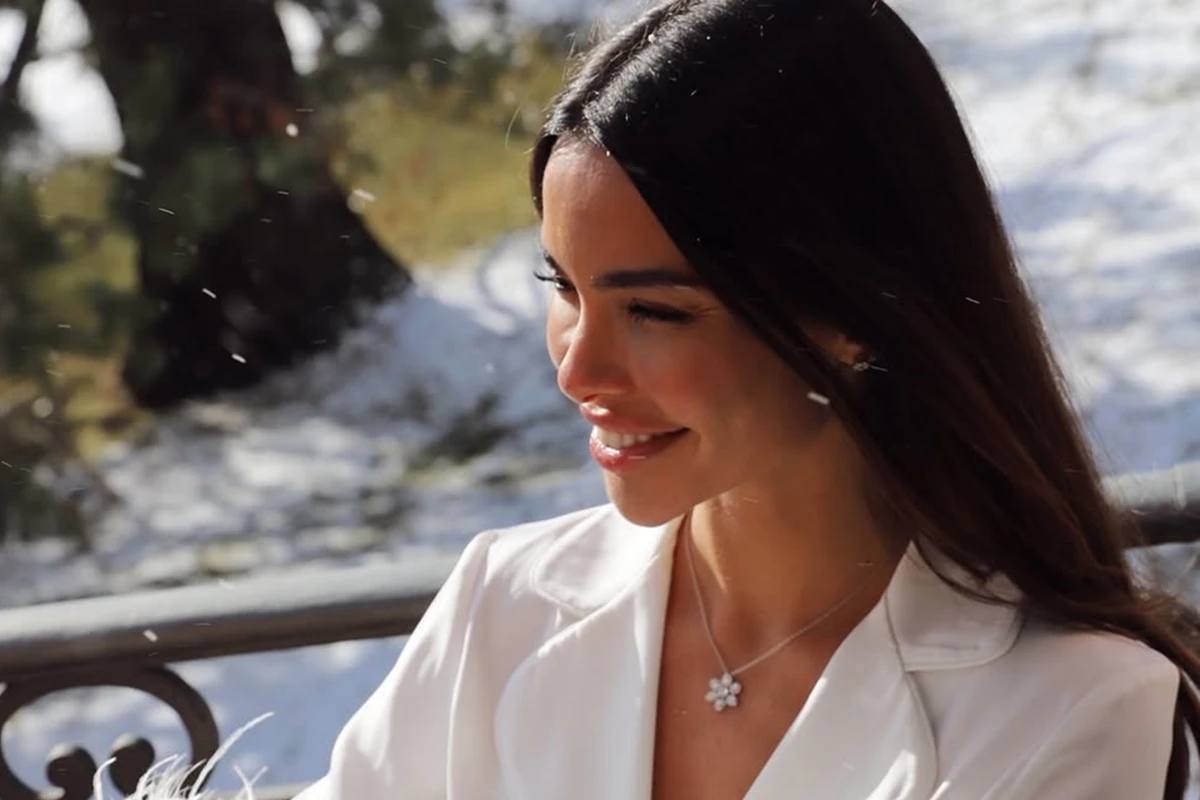 Vídeo: grávida de Daniel Alves, Joana Sanz mostra enxoval do bebê