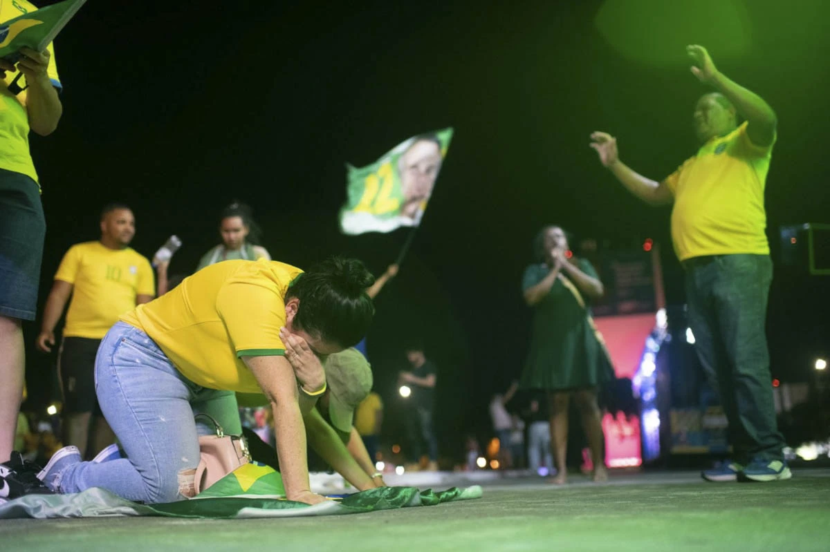 O ser humano não suporta tanta realidade (por Roberto Brant)