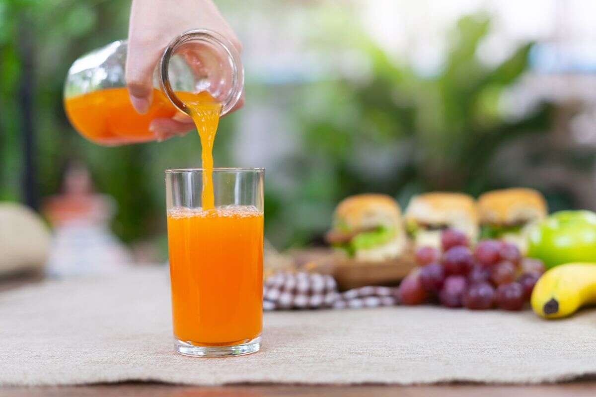 Suco detox com 4 ingredientes ajuda a ter uma pele radiante e saudável