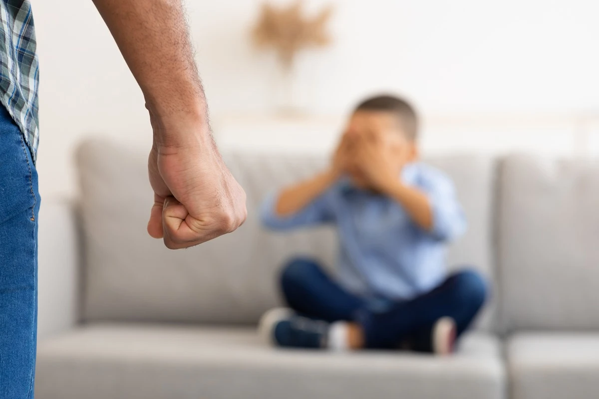 Castigos físicos geram múltiplos riscos à saúde infantil, alerta OMS