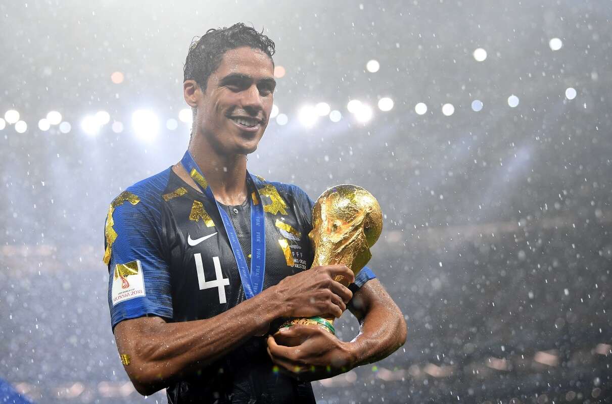 Varane, ex-Real e campeão do mundo, anuncia aposentadoria aos 31 anos