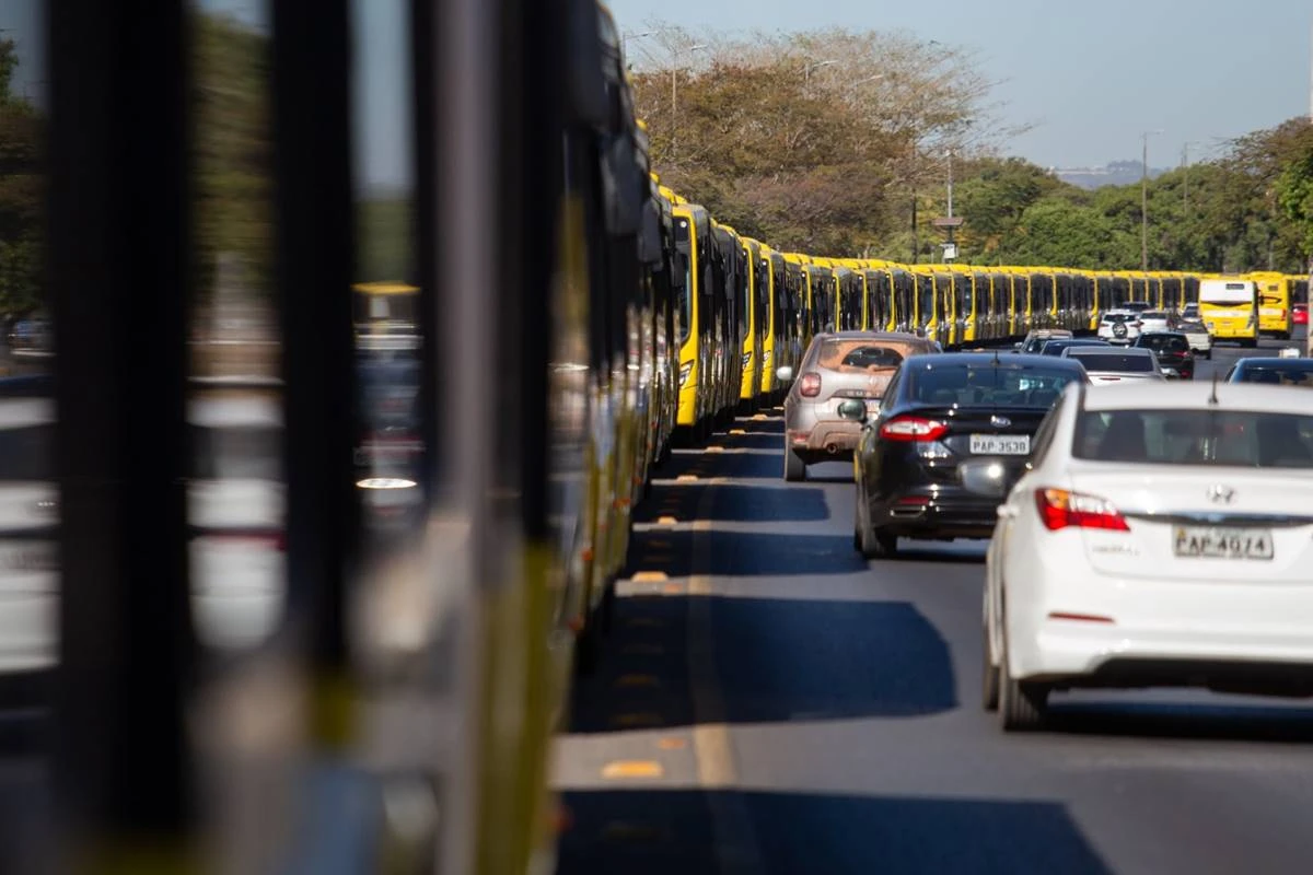 GDF pede autorização para captar R$ 1,1 bi do BNDES para metrô e BRT