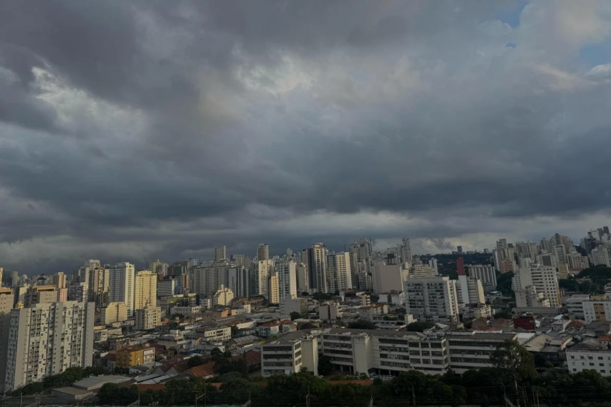 Inmet coloca SP em duplo alerta: queda de temperatura e chuvas fortes