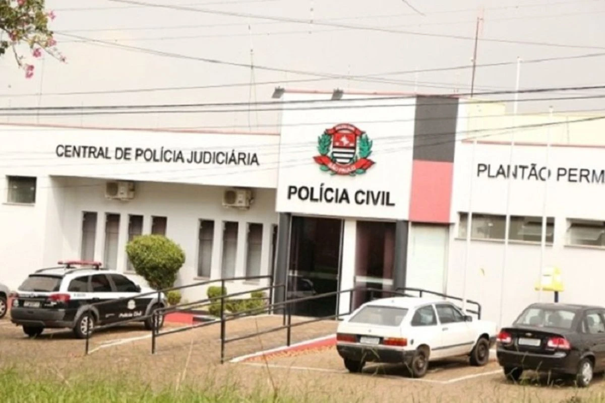 Feminicídio: homem é preso após vizinhos relatarem gritos da esposa