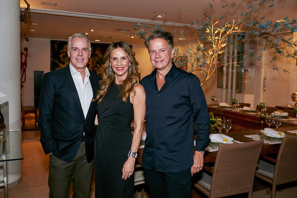 Luciana e Fabiano Cunha Campos homenageiam Paulo Uchôa com jantar