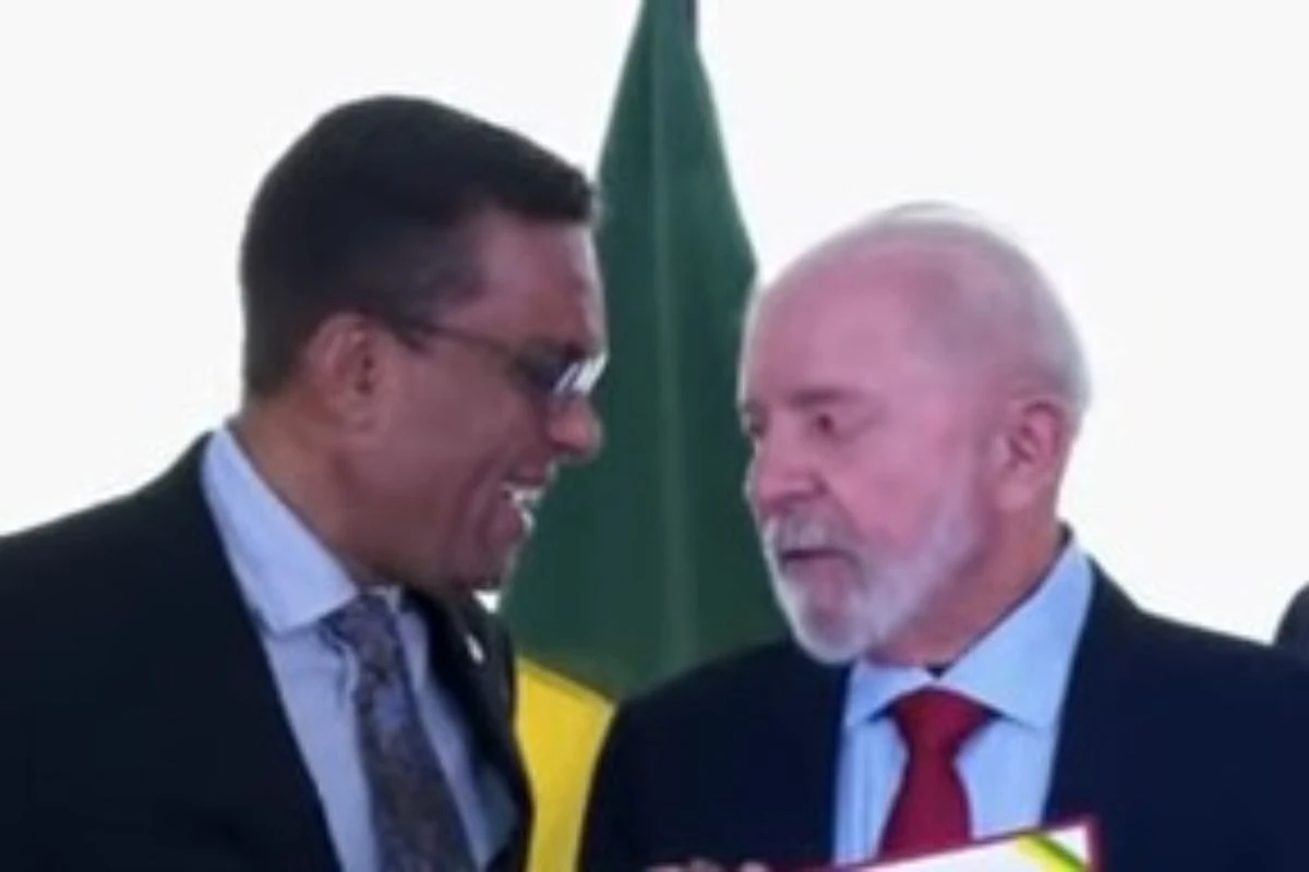 Deputado que orou por Lula diz que aceno do PT a fiéis é “ridículo”