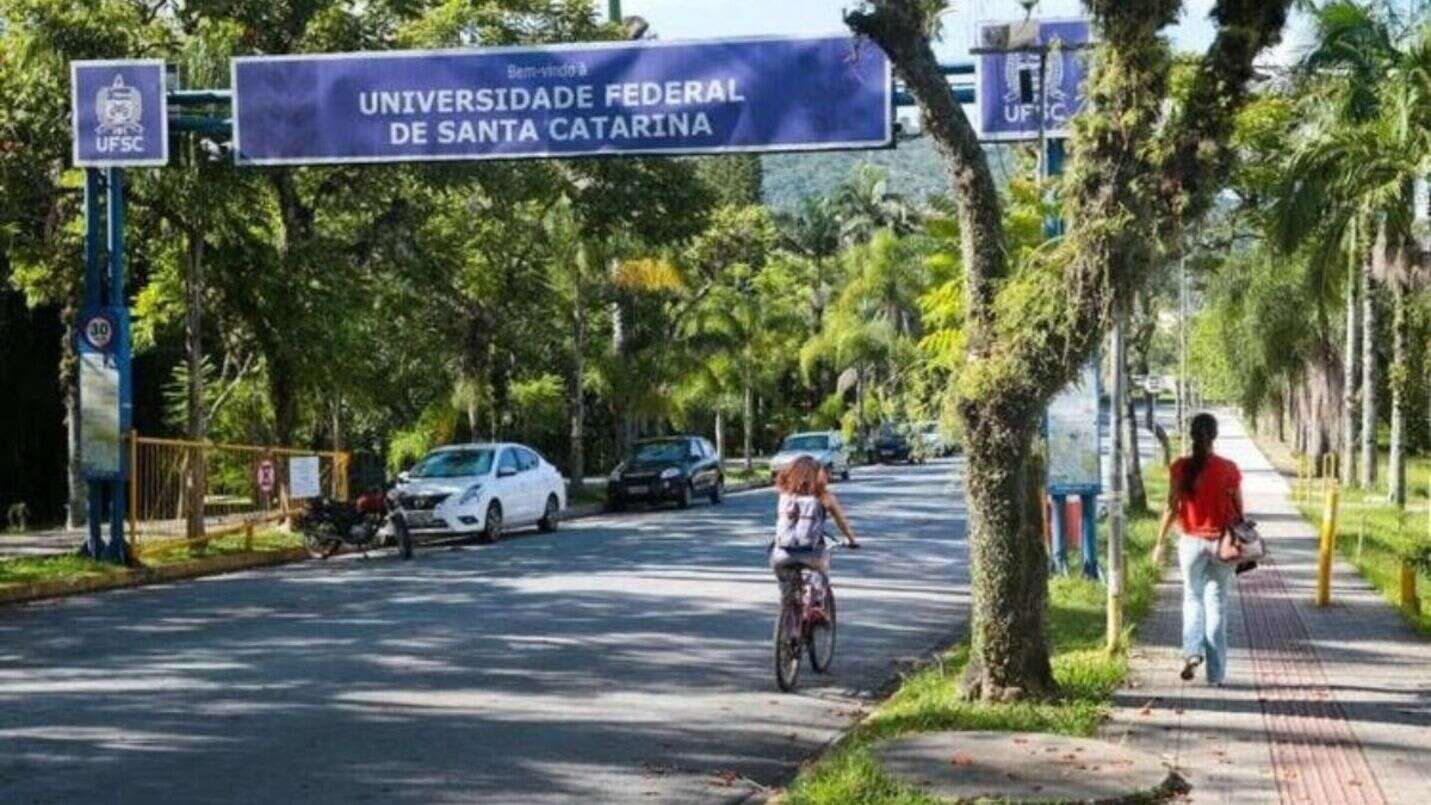 Professores da UFSC encerram greve após 40 dias de paralisação