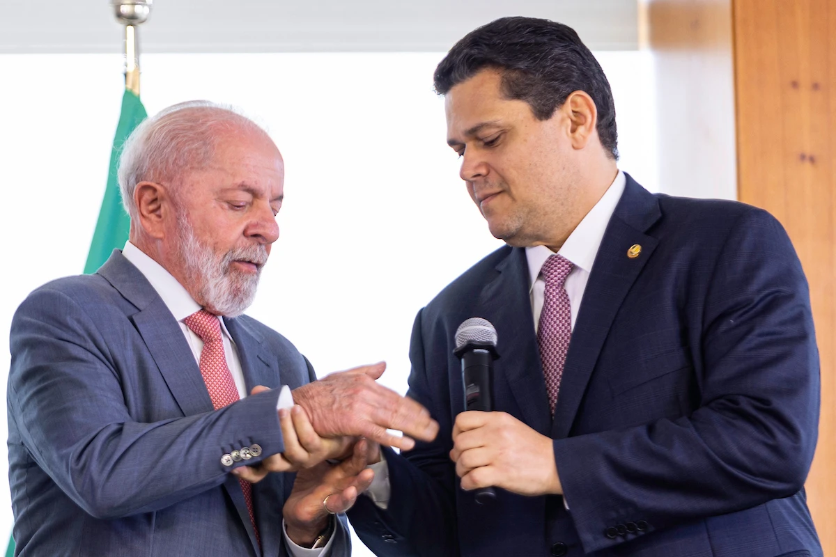 Lula mantém Licença Ambiental “simplificada” proposta por Alcolumbre