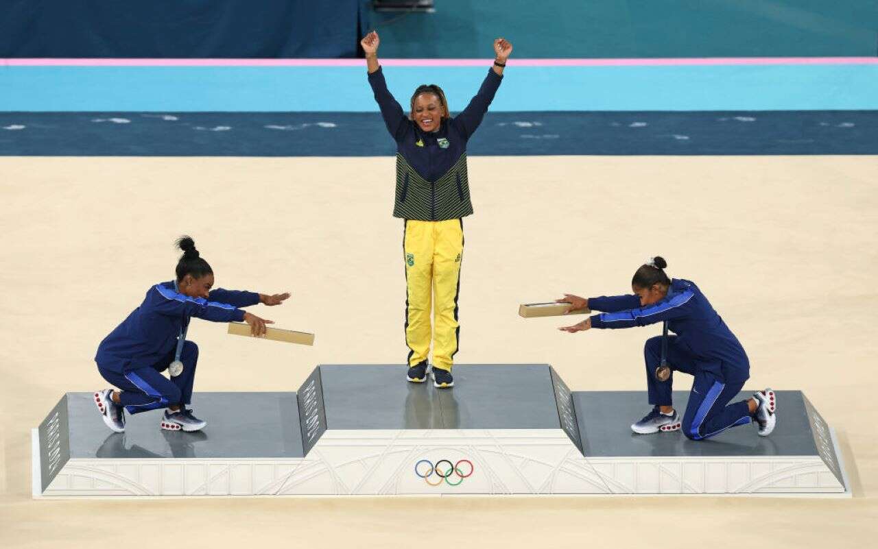 Entenda como Simone Biles poderia ter tirado ouro de Rebeca Andrade