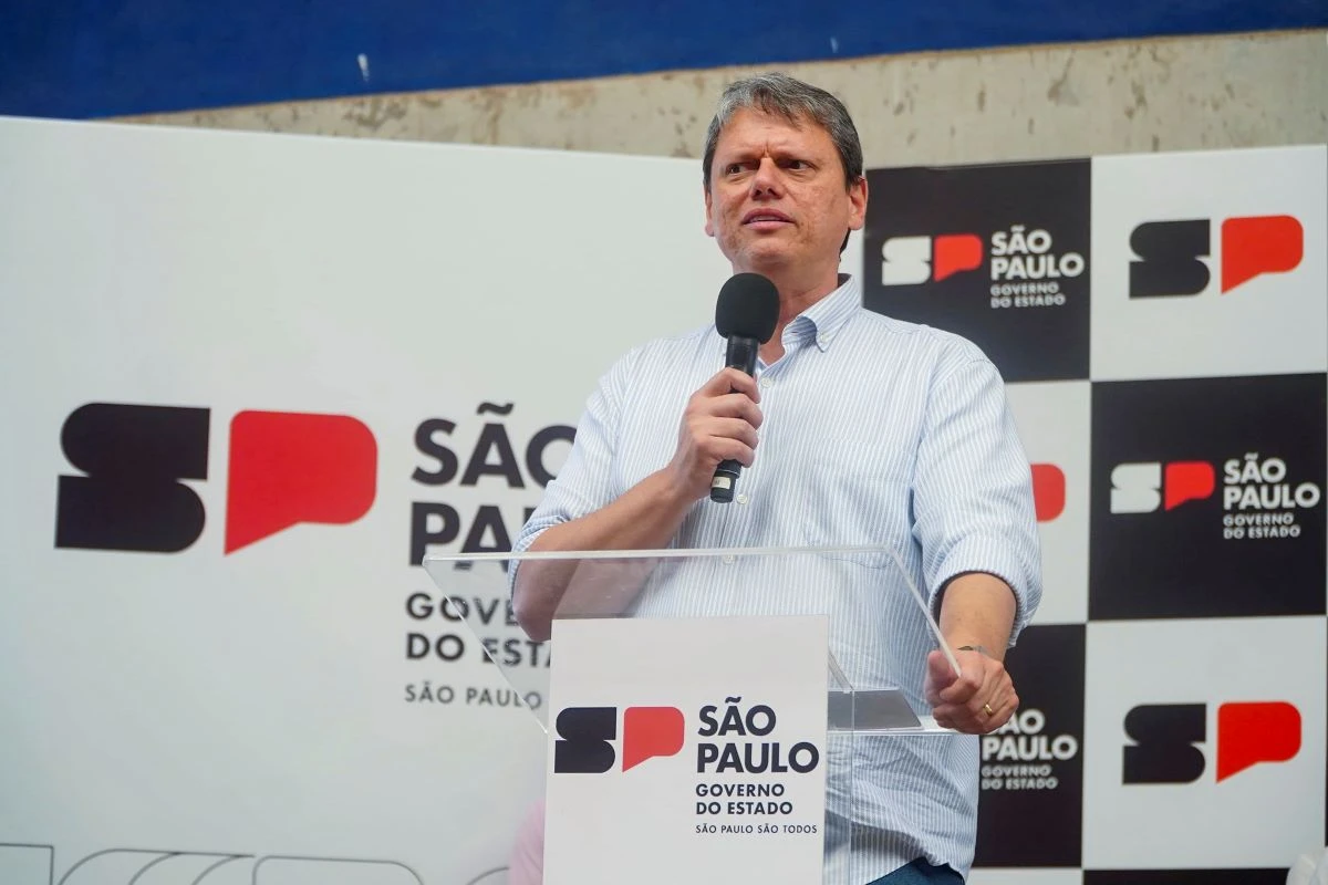 Cotado à Presidência, Tarcísio lança programa “Trampolim” para emprego