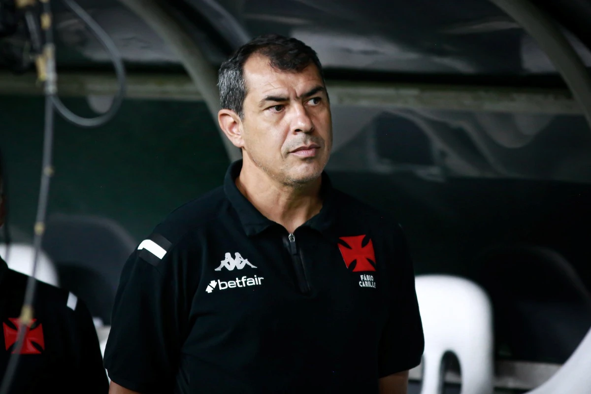 Técnico do Vasco, Carille nega conversas com o Corinthians: “Focado”