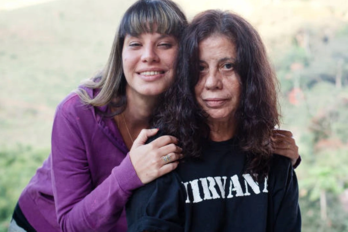 Maria Gladys: Mia Goth, atriz de Hollywood, suspende aluguel da mãe