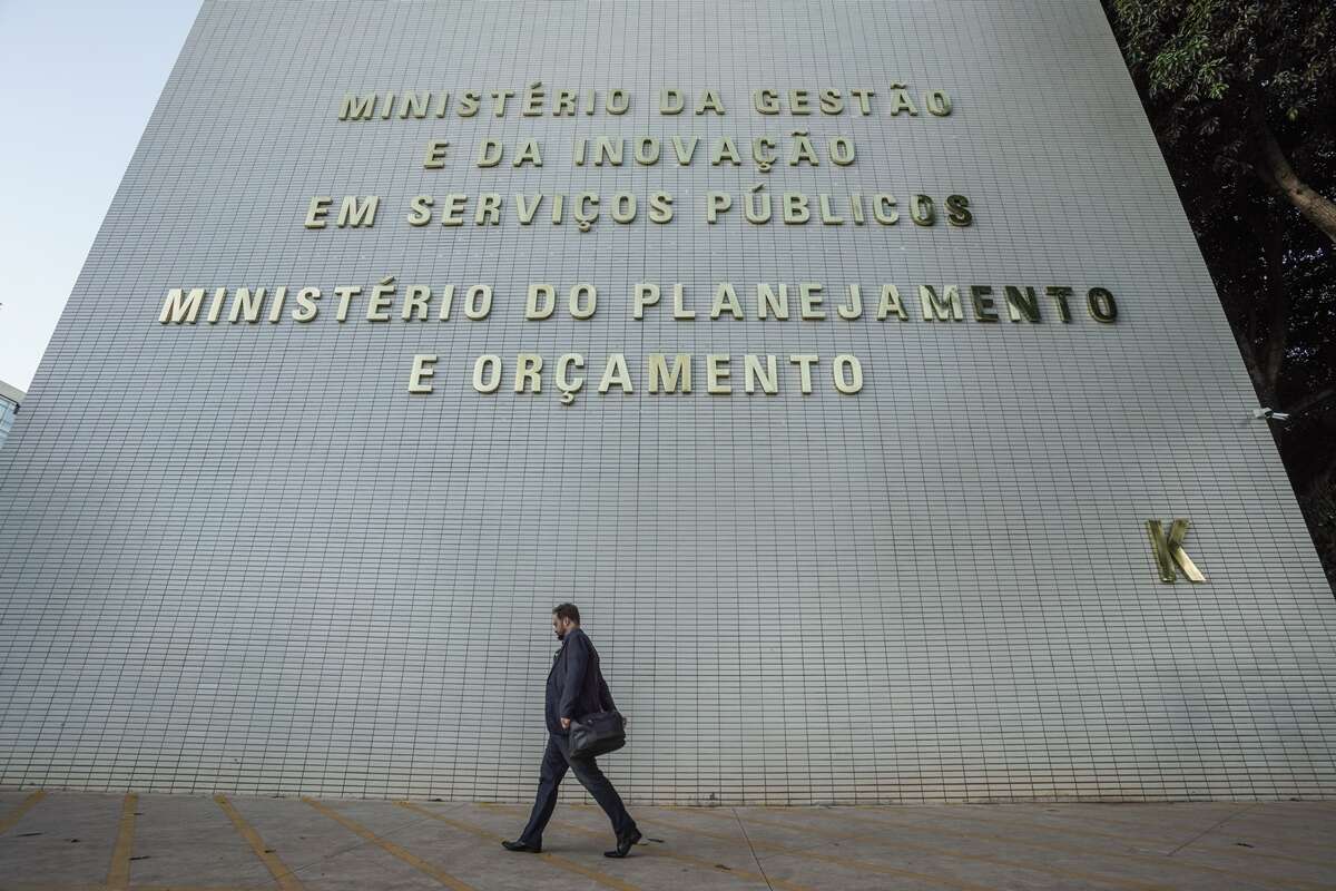 Servidor deixa ministério de ambulância após caso de assédio moral