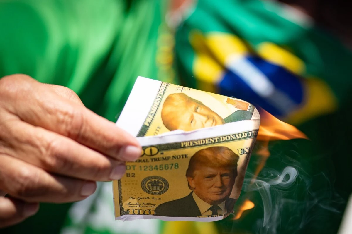 Avança a marcha da insensatez bolsonarista