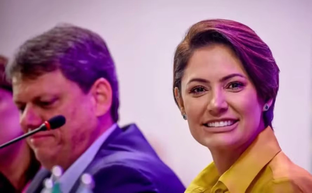Tarcísio descarta chapa presidencial com Michelle Bolsonaro como vice