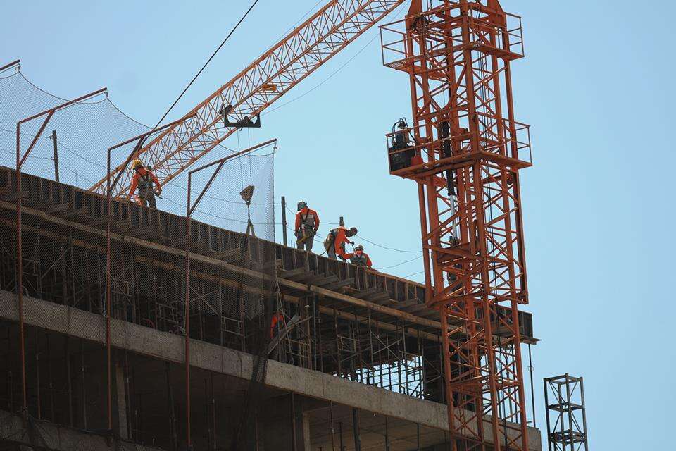 Com alta dos materiais, preços da construção variam 0,23% em fevereiro