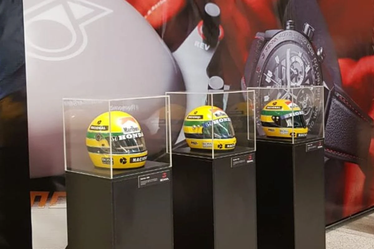 Capacete de Ayrton Senna é leiloado por valor milionário: saiba quanto
