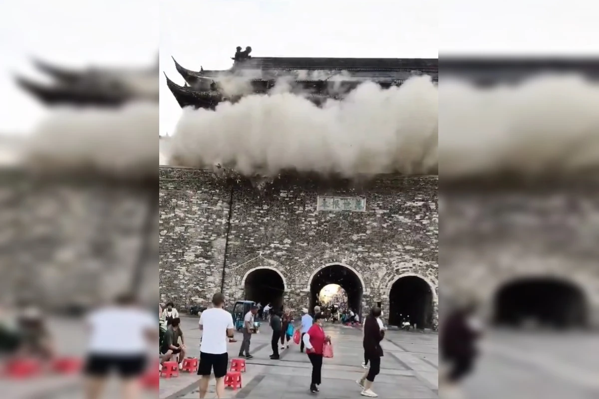Torre de 650 anos desaba na China e turistas escapam por pouco; vídeo