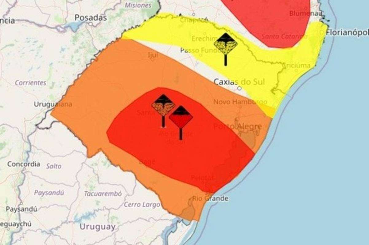 RS tem quase 900 desabrigados e novos alertas para tempestades