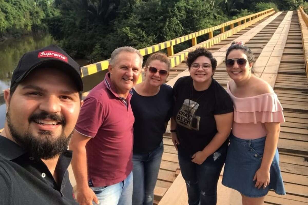 Após perder os pais em desabamento de ponte, jornalista desabafa