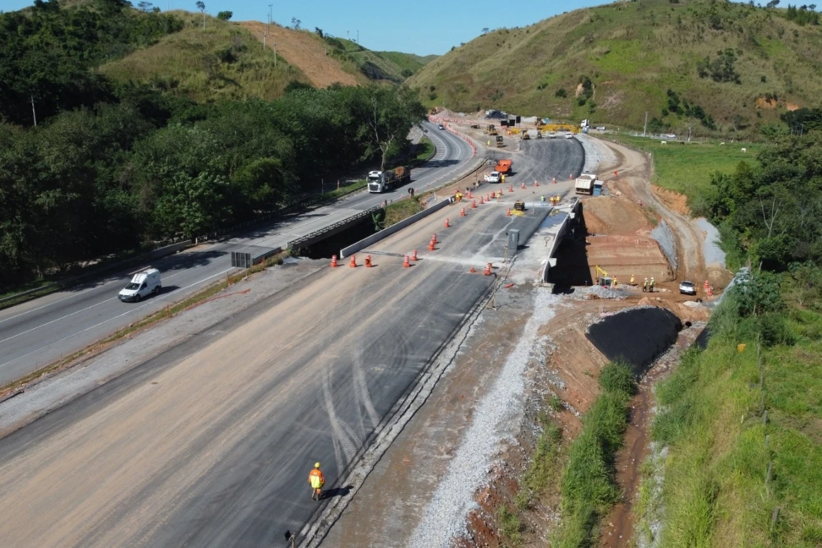 Primeiro viaduto da nova Serra das Araras, na Via Dutra, é inaugurado