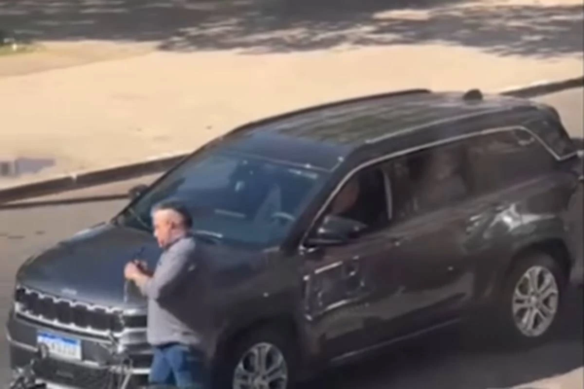 Vídeo mostra senador Izalci dando carona a investigado no esquema do INSS