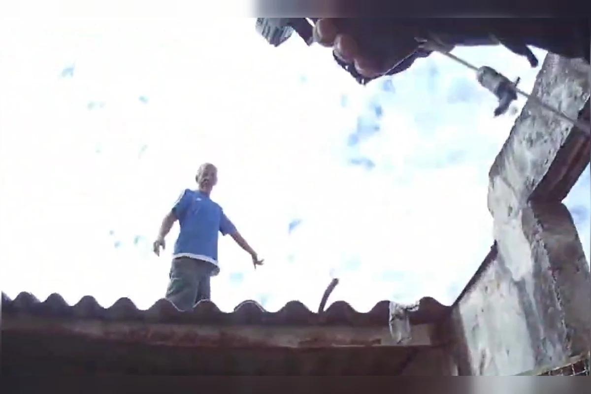 Homem defeca em abrigo desativado e acaba preso por desacato. Vídeo