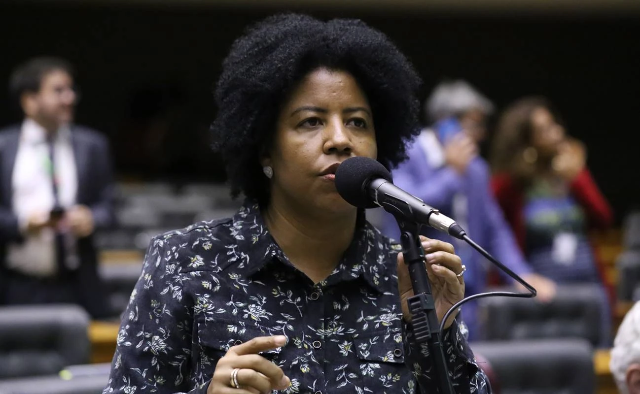 Esquerda reage e propõe que resolução sobre aborto em menores vire lei