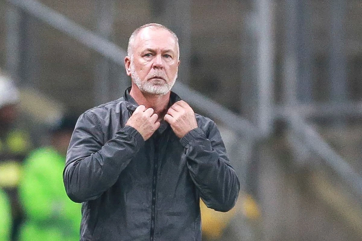 Brasileirão: Mano Menezes vê justiça em empate contra o Santos