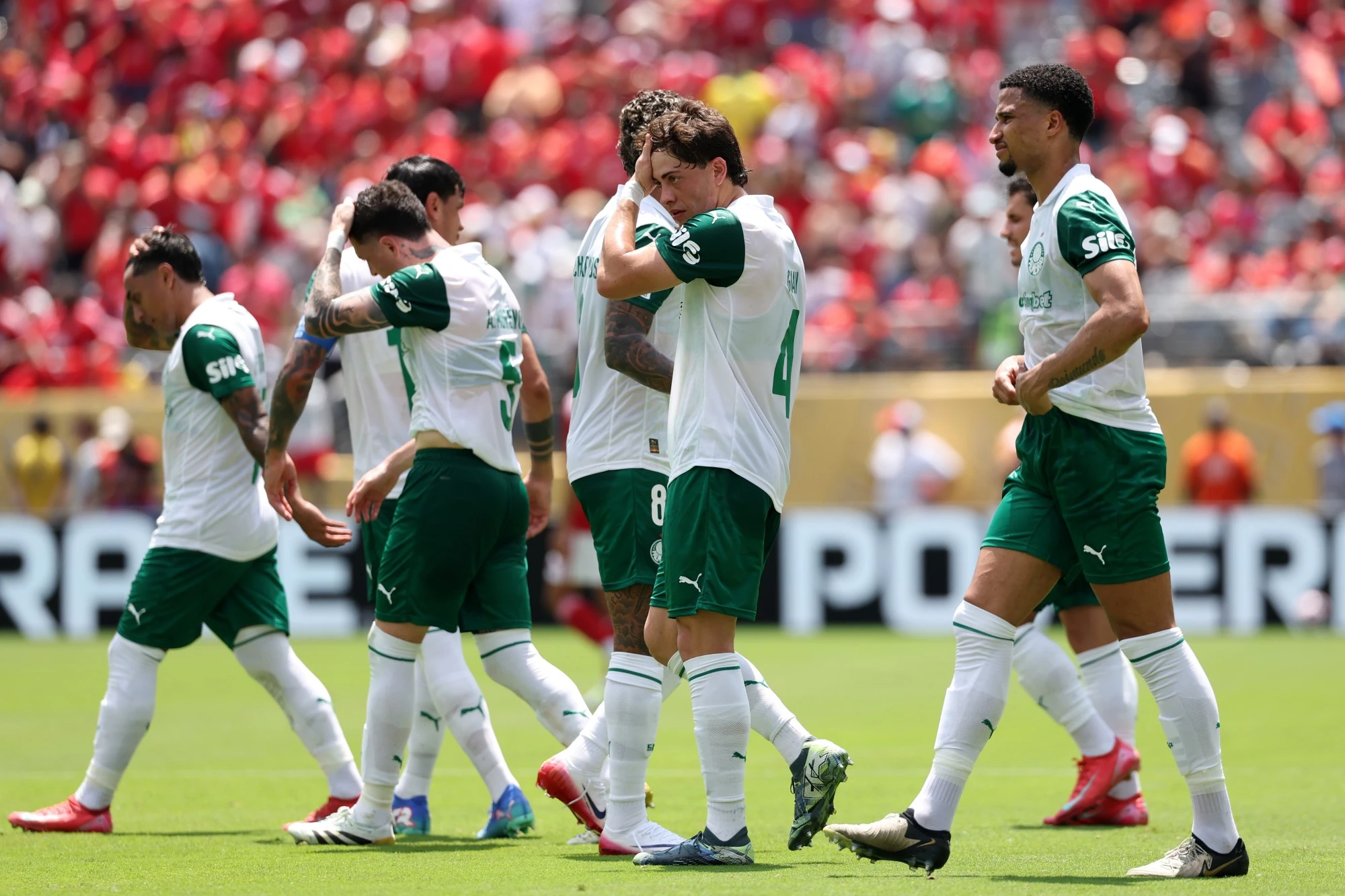Palmeiras terá mudanças na escalação contra o Inter Miami, de Messi
