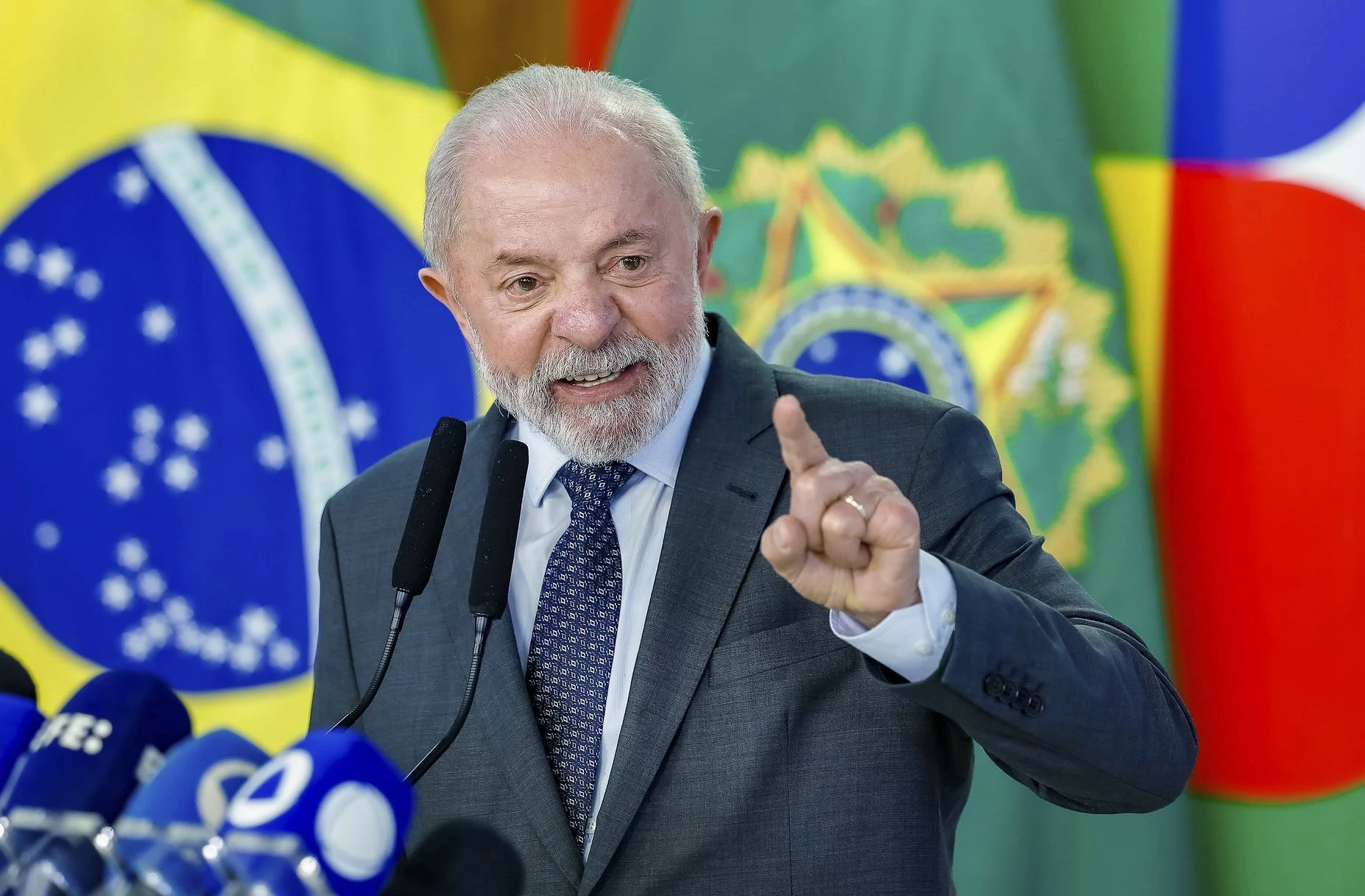 Paraná Pesquisas: 71% veem alta nos preços após volta de Lula ao poder