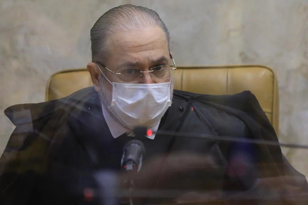 Para Aras, quem não sacou ajuda emergencial em 90 dias pode pedir novamente