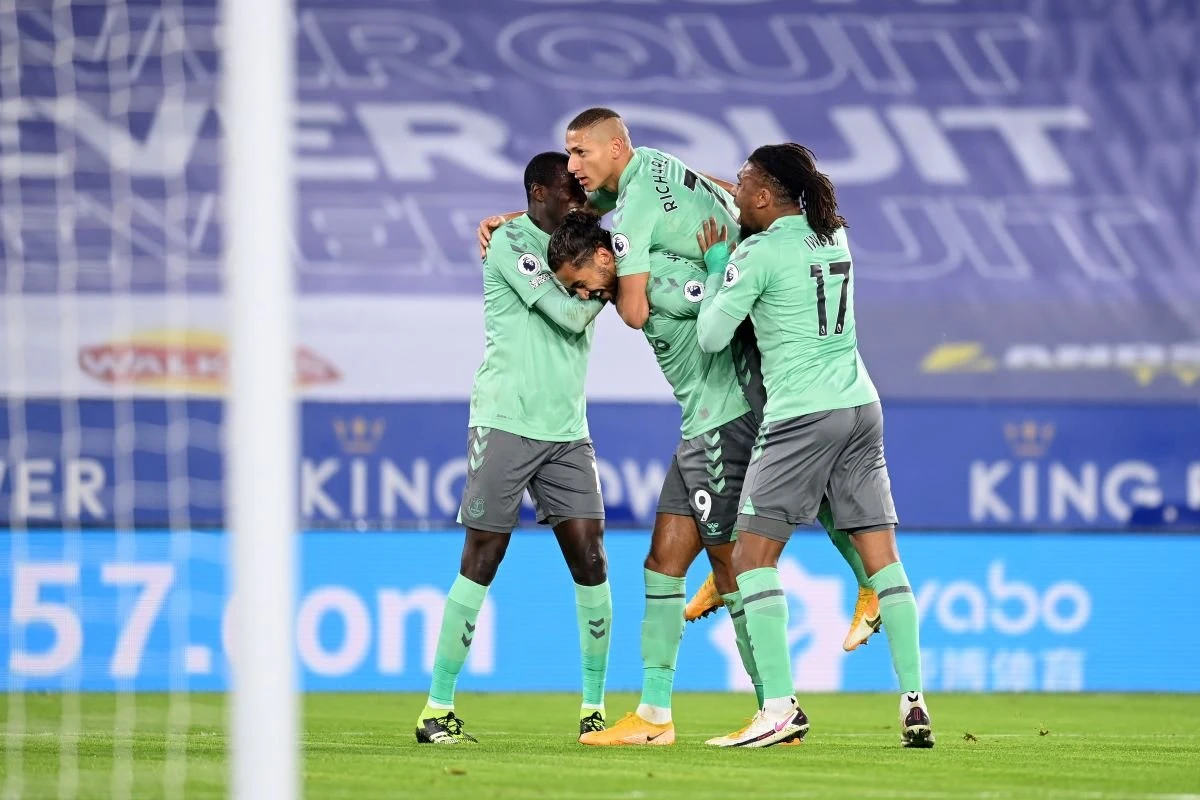 Inglês: Richarlison marca e Everton encosta nos líderes; Arsenal só empata
