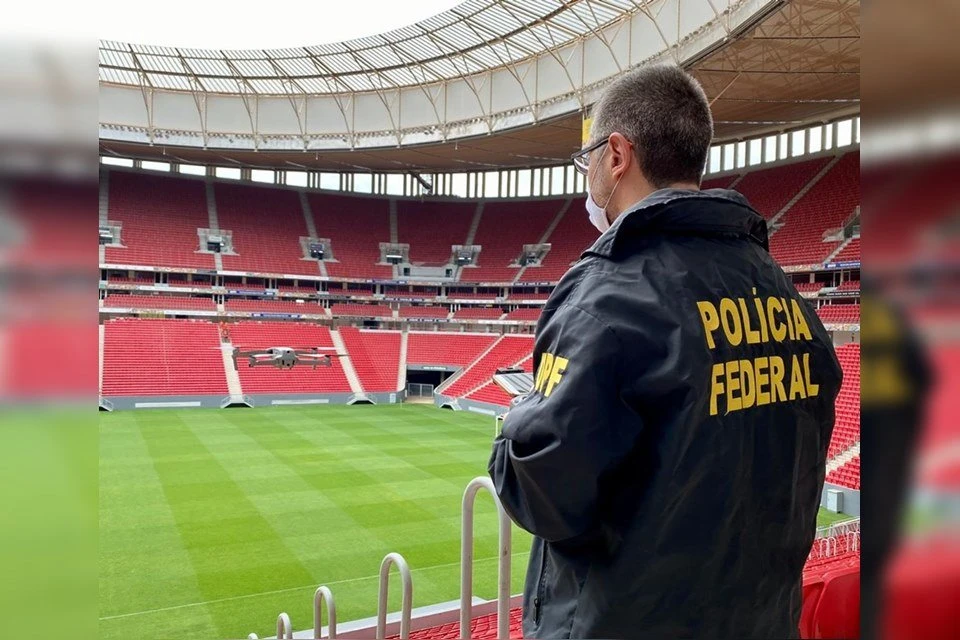 Antes das eleições, Polícia Federal faz teste com drone no Mané Garrincha