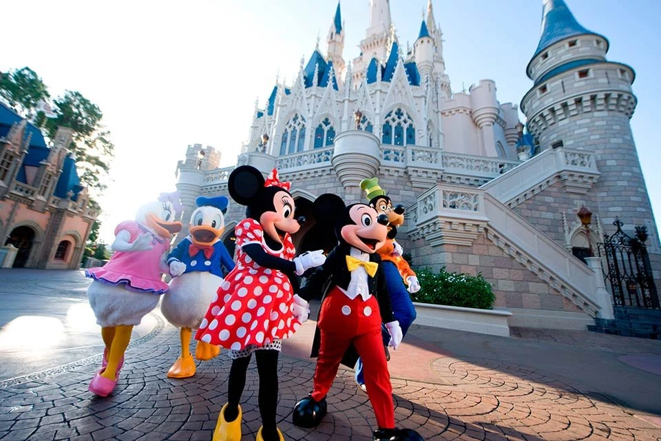 Disney libera uso de máscara para pessoas vacinadas contra Covid-19