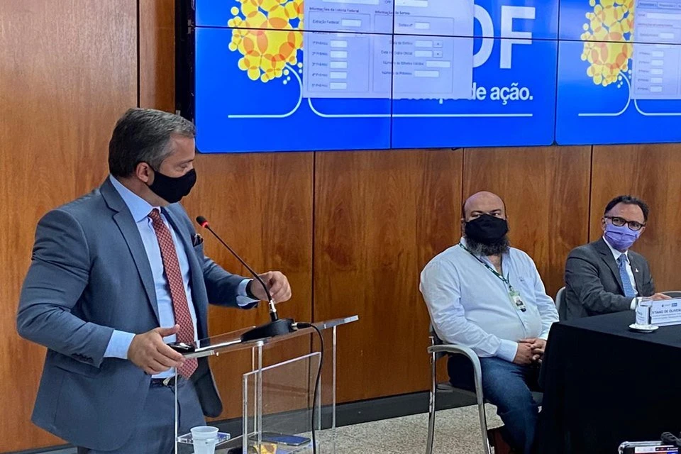 Nota Legal: morador do Lago Norte que gastou R$ 213 em pet shop leva prêmio de R$ 500 mil