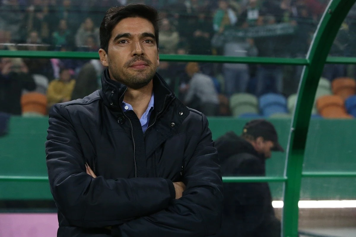 Palmeiras: Abel Ferreira chega ao Brasil com “motivação de fazer história”