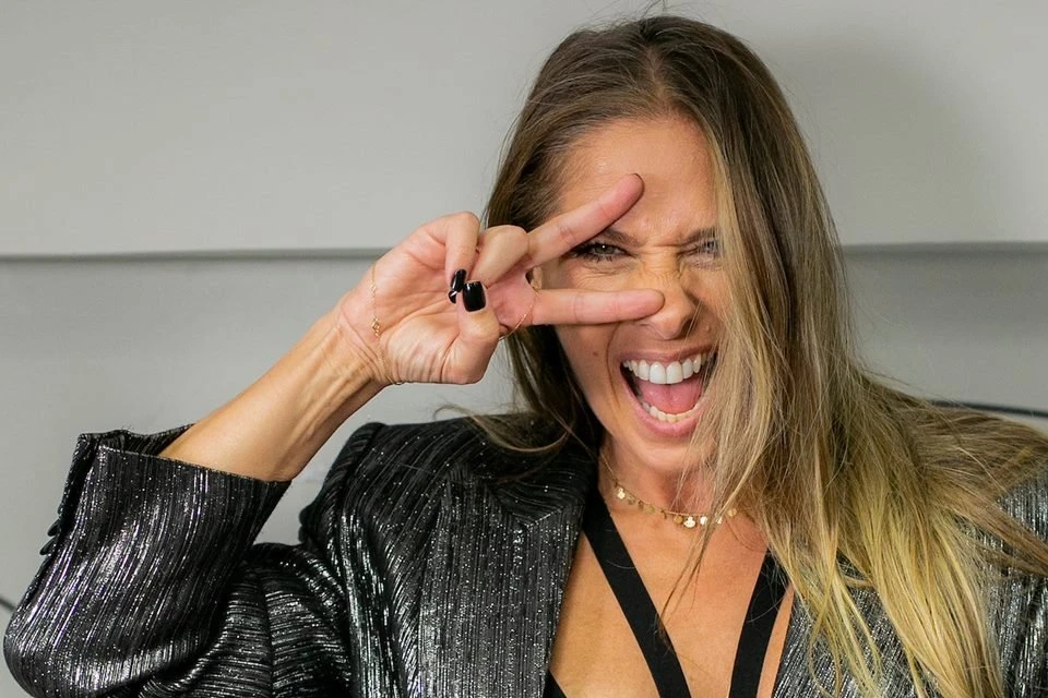 Martelo batido! Adriane Galisteu é a nova apresentadora de A Fazenda
