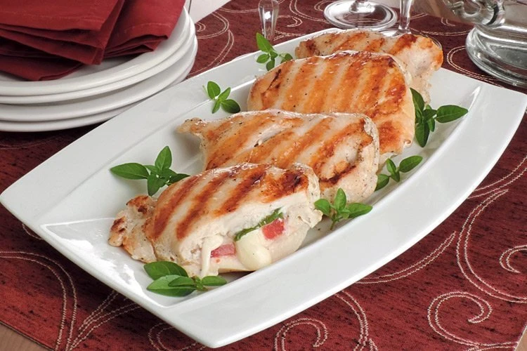 Frango recheado rápido: receita é ideal para refeições leves