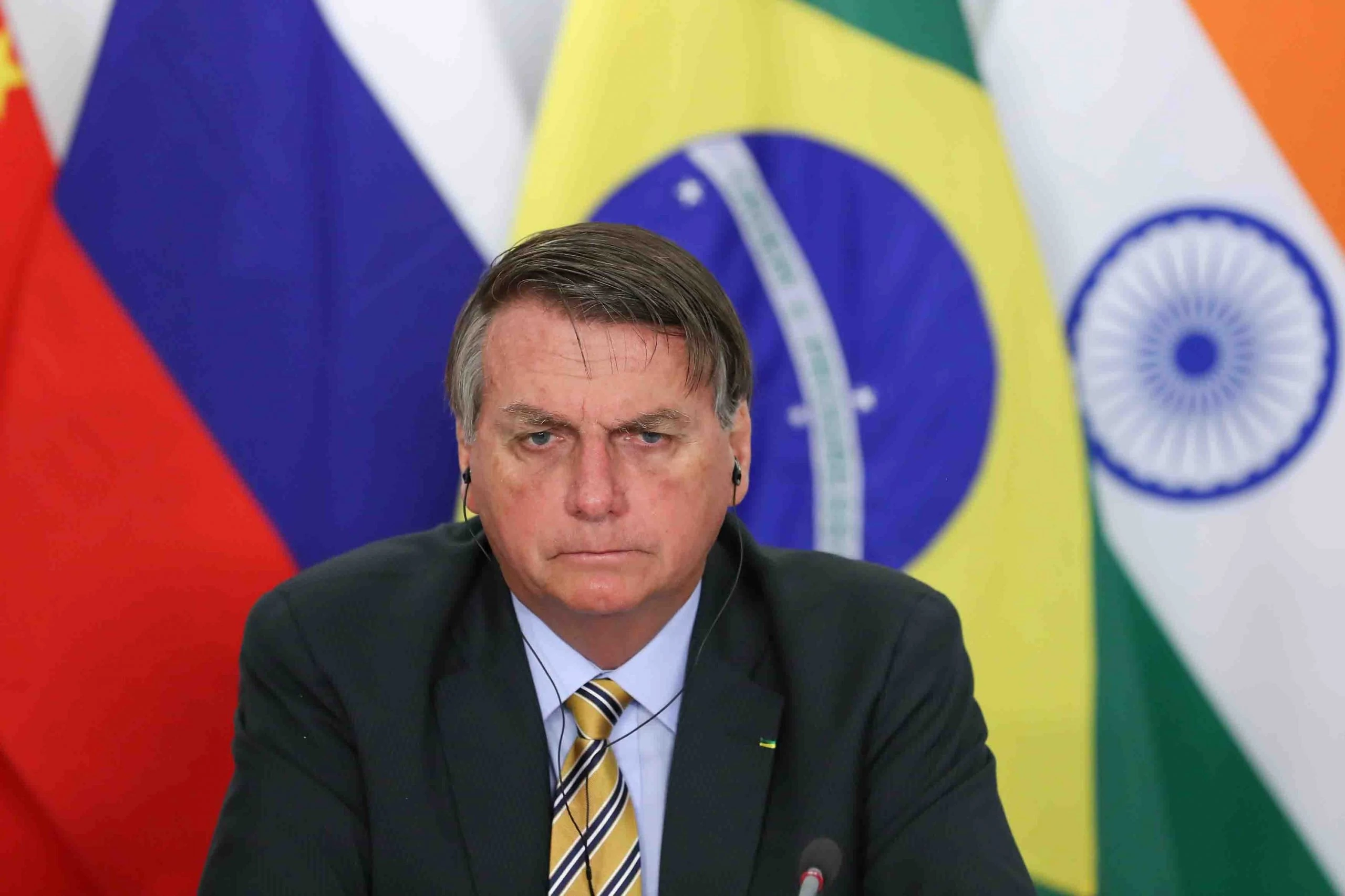Bolsonaro divulga vídeo em que Putin o elogia pelas “qualidades masculinas”