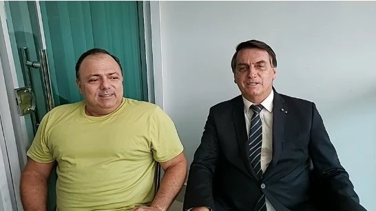 Com Covid-19, Pazuello é internado. Assessoria diz que é desidratação