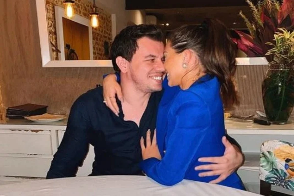 Flávia Pavanelli anuncia fim de noivado com empresário: “Gratidão imensa”