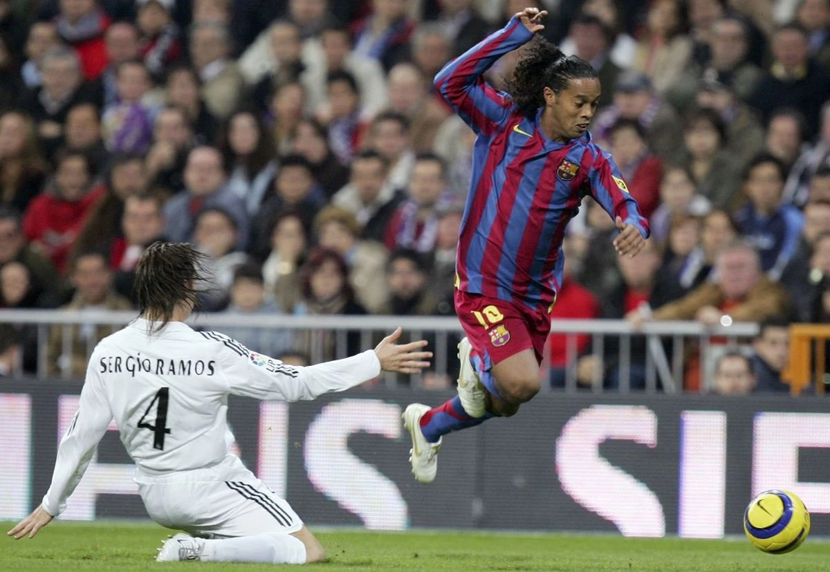 Vídeo: o dia em que Ronaldinho foi aplaudido de pé no Bernabéu faz 15 anos