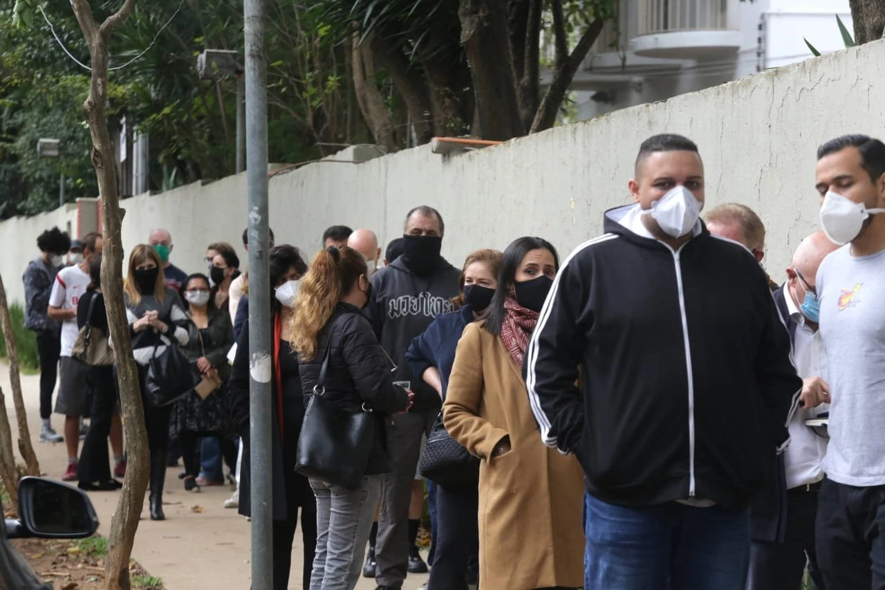 Butantan identifica 19 variantes do coronavírus em circulação em SP