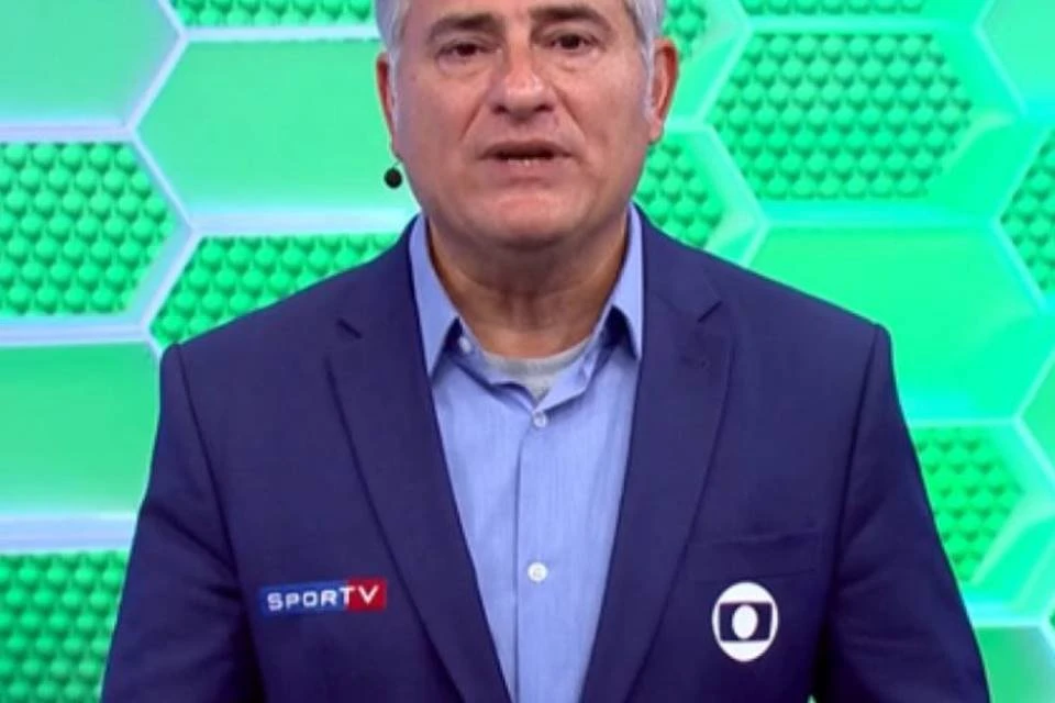 Cléber Machado arrota ao vivo na Globo e vira piada na web