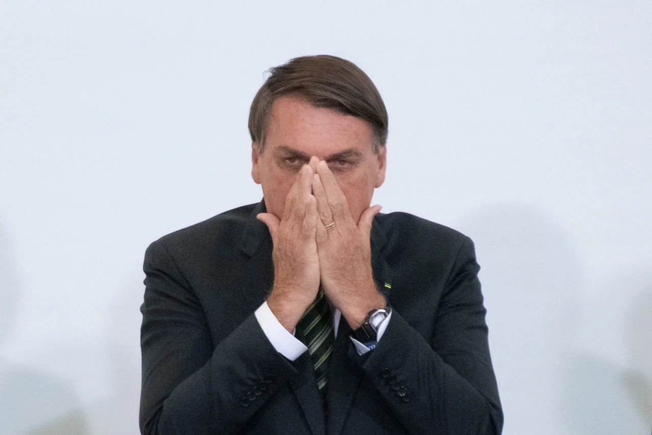 Bolsonaro rumo a mais pedidos de impeachment que Dilma, Temer e FHC juntos