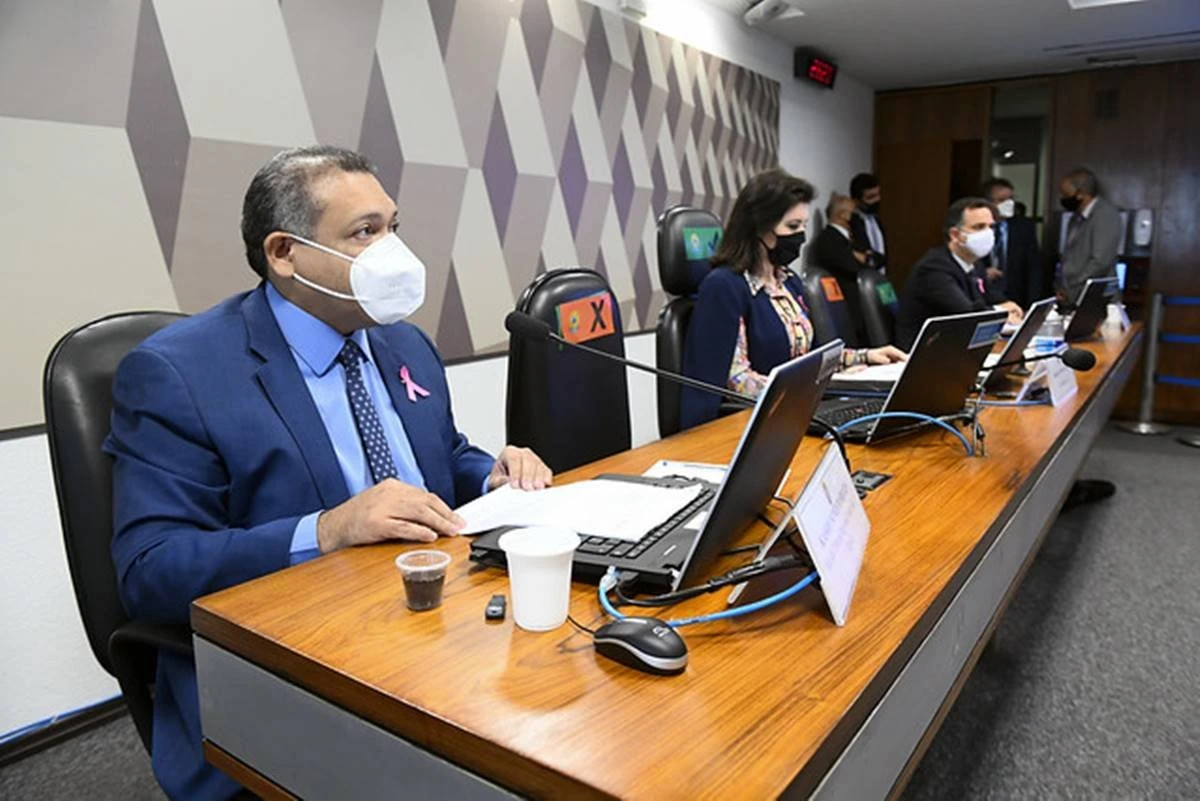 No Senado, Kassio Marques sobre “farra das lagostas”: “Não era para almoço ou lanche dos ministros”. Acompanhe