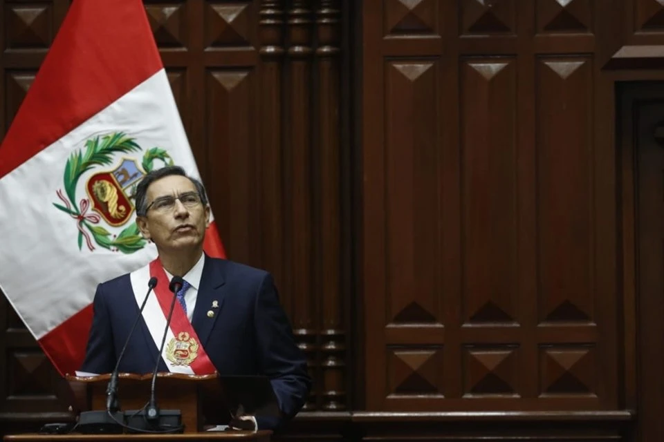 Peru fica temporariamente sem presidente e sem chefe do Congresso