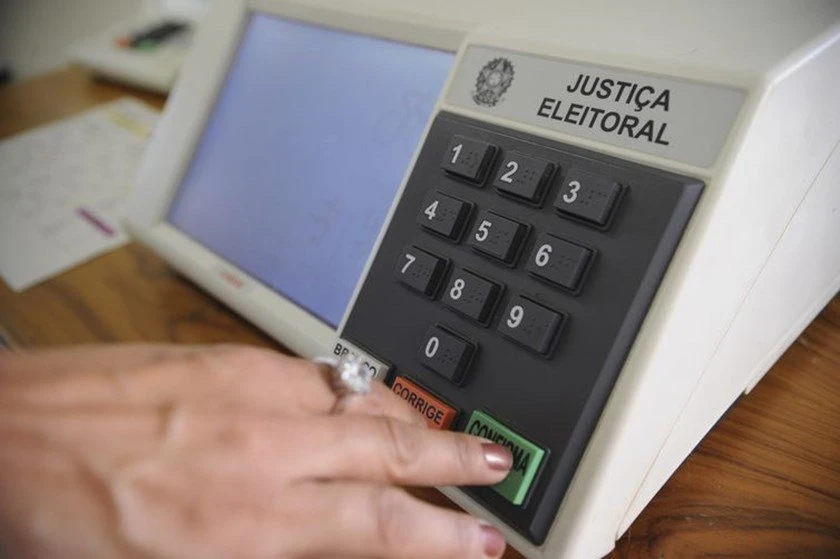 Empresa teria produzido e divulgado 349 pesquisas eleitorais suspeitas